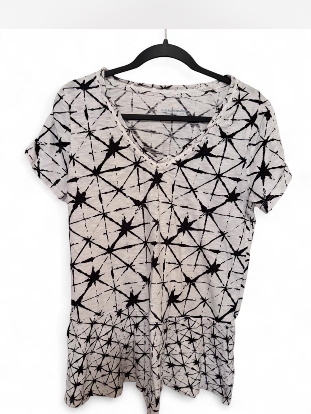 Soft Surroundings Black Star-Print V-Neck Short Sleeve Tee